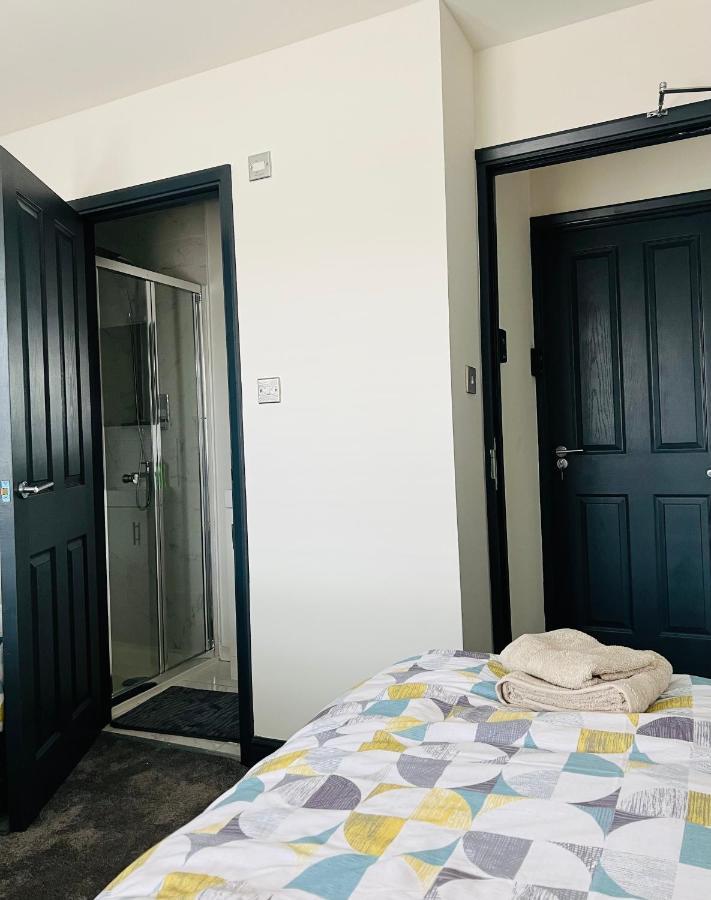 Green Lantern, Private En-Suite Double Bedroom Aveley Exterior photo